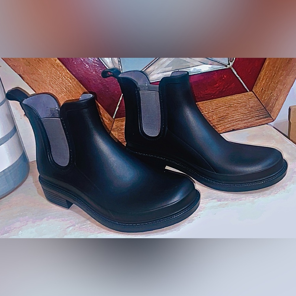☔️ Time & Tru Chelsea Boots🌧️